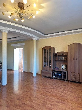 Продам гарний будинок у Центрально-міському районі (Карачуни) - фото 1