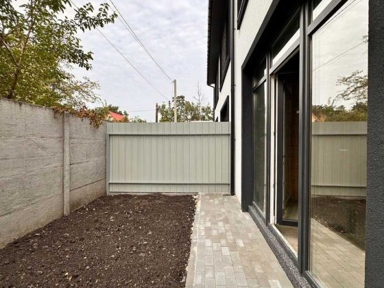 Центр Ірпеня, затишок і практичність 90 м² із двориком і паркомісцем Ірпінь