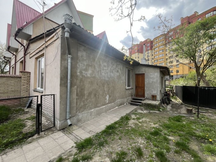 Продається будинок у центрі міста. - фото 1