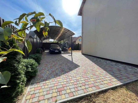 Продається сучасний будинок на вул. Волошкова Буча