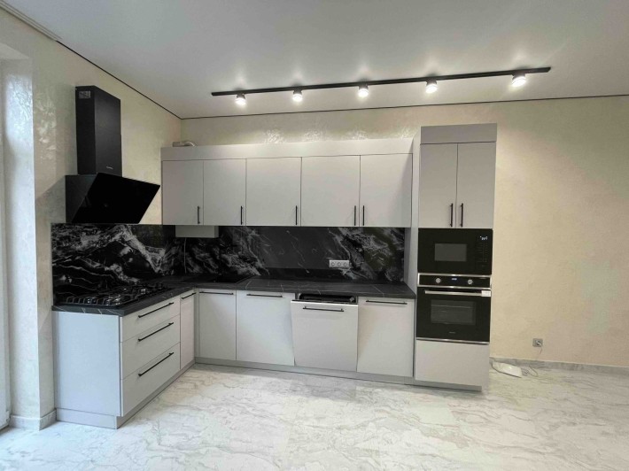 Танхаус 103 м2 з ремонтом в центрі Бучі, ДЕРЖПРОГРАМИ - фото 1