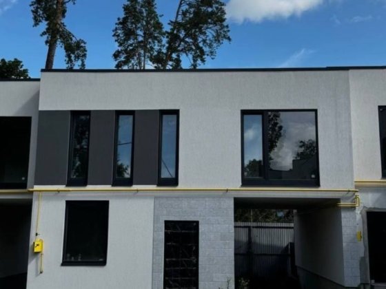 Продаж таунхауса 4кім, 2 сотки  з частковим ремонтом, є газ котел, Ирпень