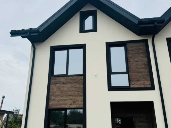 Просторий таунхаус в  Бучі, поруч парк та вся інфраструктура Буча