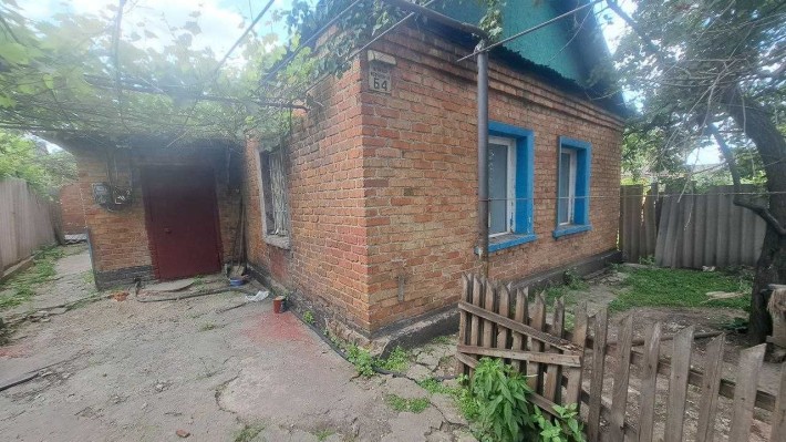 Продам будинок по вул. Уборевича (зупинка ш.т. Мудрьона) - фото 1