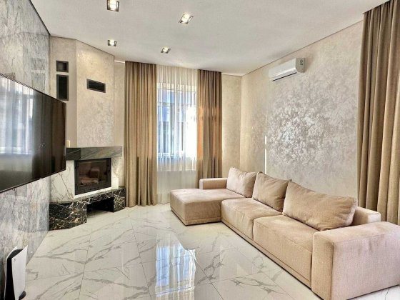 Цегляний будинок з гаражем. Меблі та техніка! Газове опалення Ірпінь