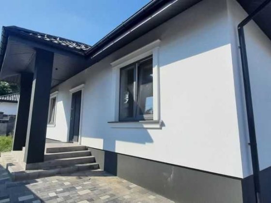 Затишний одноповерховий будинок неподалік Бучанського парку Буча