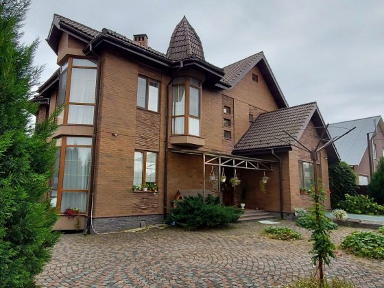 Шикарний елітний будинок в центрі м.Буча Буча