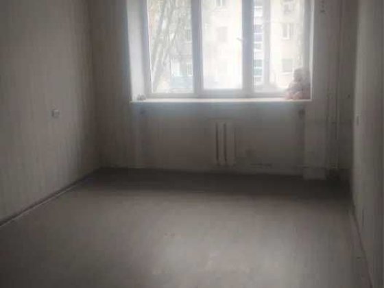 продам  большую комнату в центре города Чорноморськ