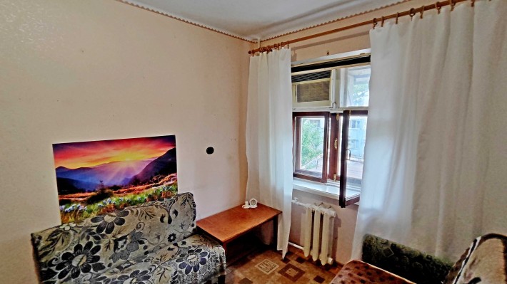 Продам комнату с техникой, мебелью и ремонтом в центре Черноморска - фото 1