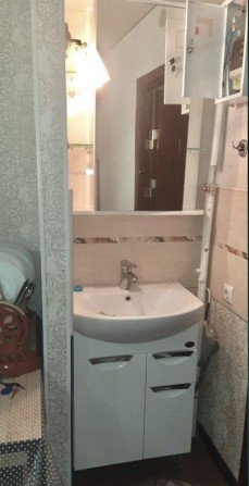 Уютная коммунальная комната с ремонтом - фото 1