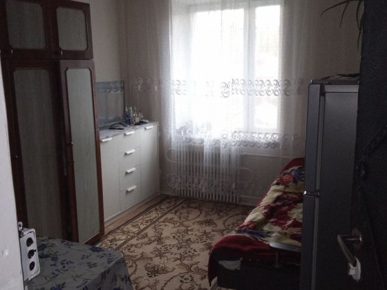 Гарна кімната у секції гуртожитку на 2 сімʼї. Хороший стан, є санвузол Хмельницкий