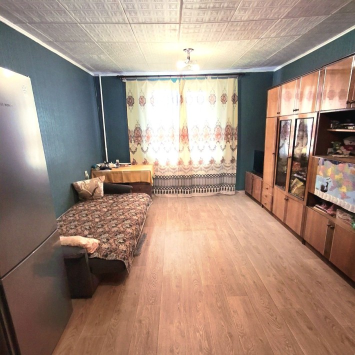 Велика кімната із своїм с/в,ванною і косметичним ремонтом. - фото 1