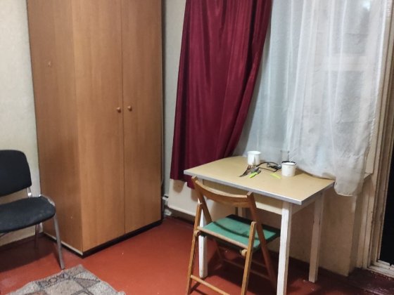 Продам комнату 12м2 с балконом в 3х ком.кв. троещина 10800 дол. Київ