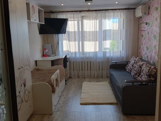 Кімната в комунальній квартирі поруч з метро Нивки Київ