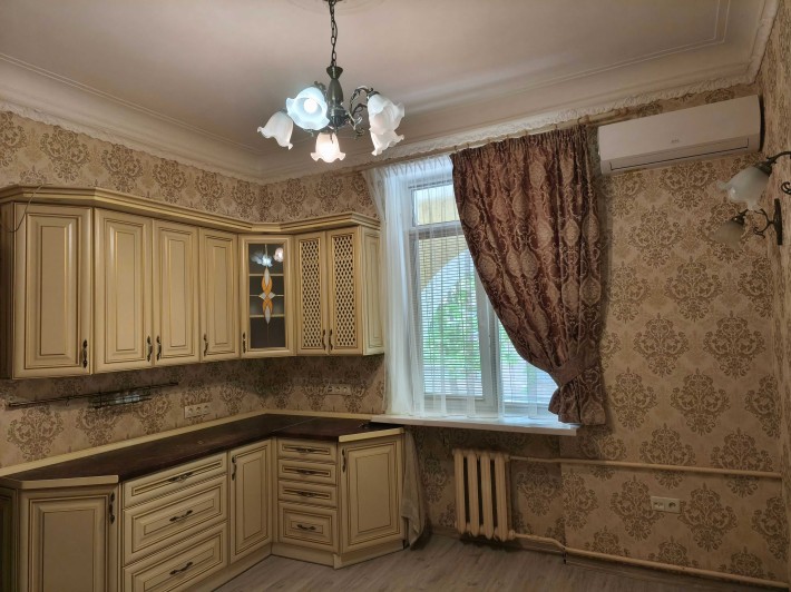 Продам дві суміжні кімнати в гуртожитку, вул. С.Берегового, 14 - фото 1