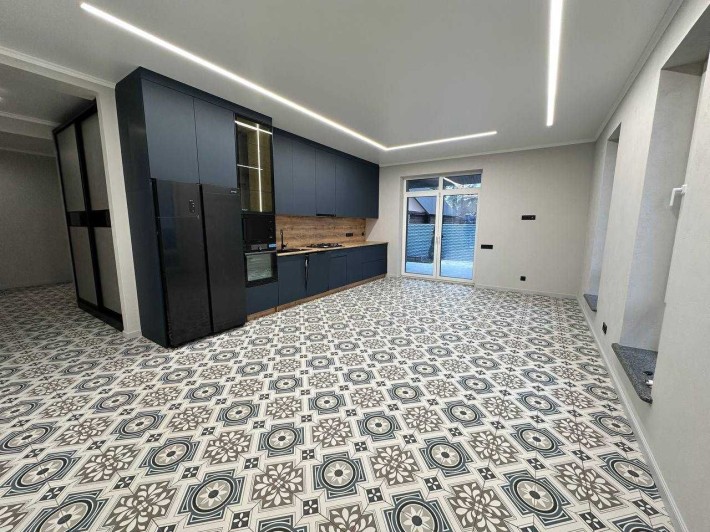 Одноповерховий будинок з ремонтом в тихому місці лісової Бучі. - фото 1