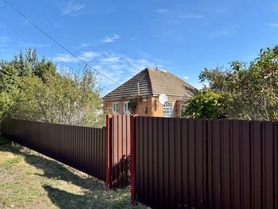 Продаж окремого будинку з зручностями, 20 хвилин їзди до району Левада Полтава