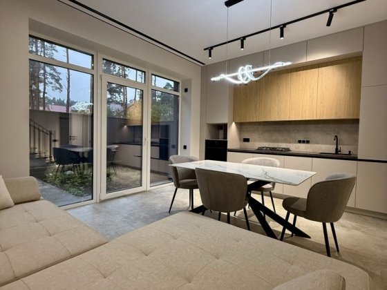 БЕЗ КОМІСІЇ, новий РЕМОНТ, ніхто не жив, Центральний парк Ірпінь