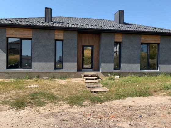 Американка за поліклінікою №3 Гарна локація Газ, світло Рівне