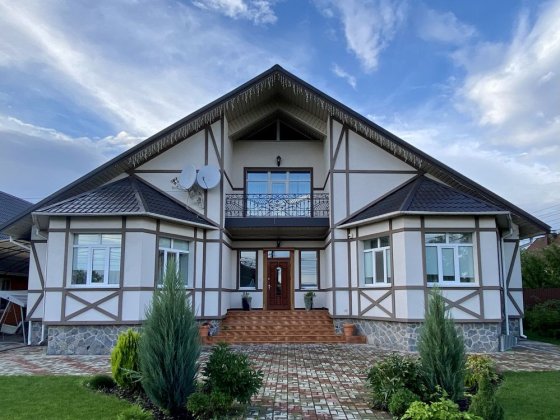 Затишний будинок у м. Суми з гаражем і садом — готовий до заселення Суми