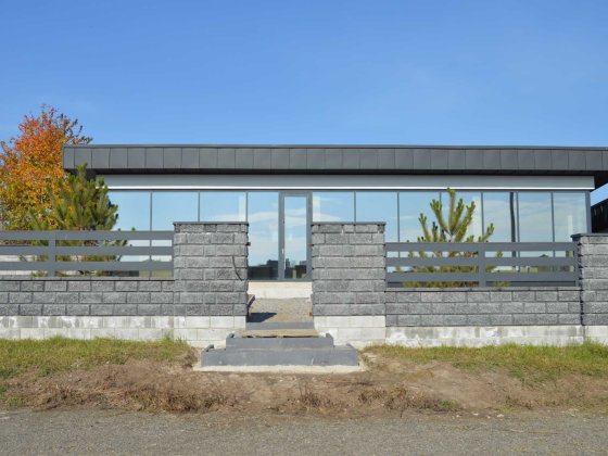 Сучасний будинок з фальцевим дахом та панорамою 95м² 6 сот Тинне Рівне