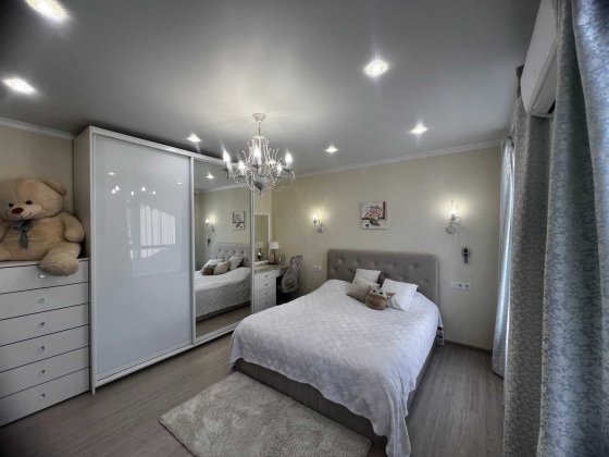 Будинок з ремонтом і меблями в центрі міста!Мінімалне оформлення!Газ! Буча