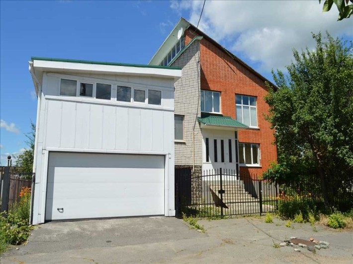 Добротний цегляний будинок на Червоному Шляху - фото 1