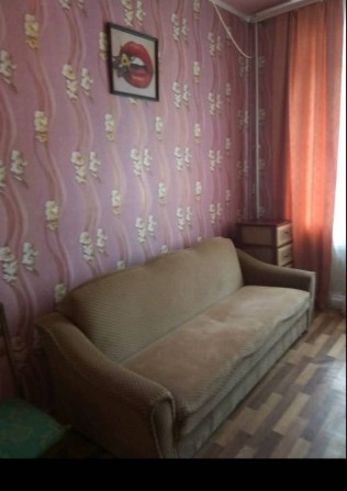 Срочно продам в связи с выездом комнату в общежитии - фото 1