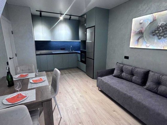 Продаж!!! 1 кімнатна квартира ЖК Варшавський Плюс низький поверх Киев