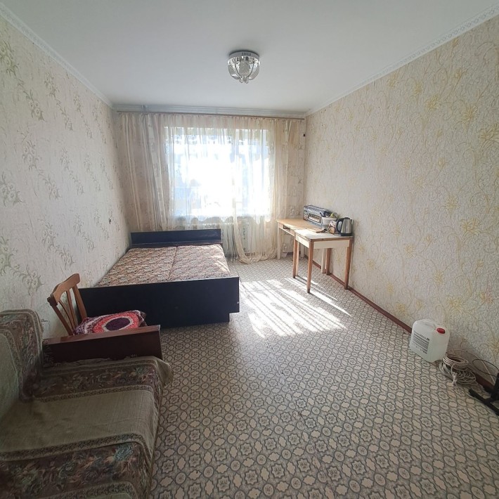 Продаю комнату в семейн общежитии, центр Кораб района! - фото 1