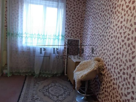 Продається кімната в комунальній квартирі 14 кв.м. Подільський район. Киев