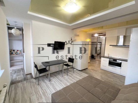 Продається 1-кімнатна квартира з ремонтом. Оболонський район. Київ