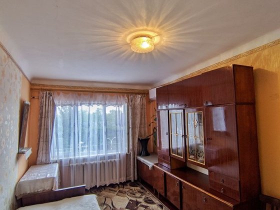 Продам просторную комнату 25м2 в коммунальной квартире 15 мин центр