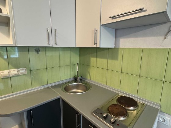 Продам 1 гостинку со своим санузлом Салтовка, ул. Гарибальди Харьков