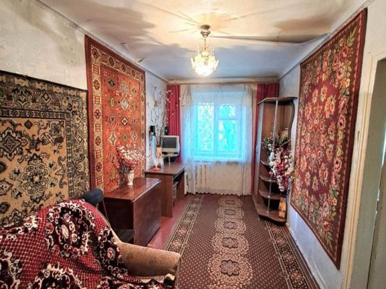 Продаю 2 к-ты в общежитии Пр. Богоявленский Николаев