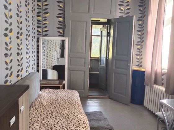 Комната с крытым балконом. Хазяин. ЖД вокзал СРОЧНО Одесса