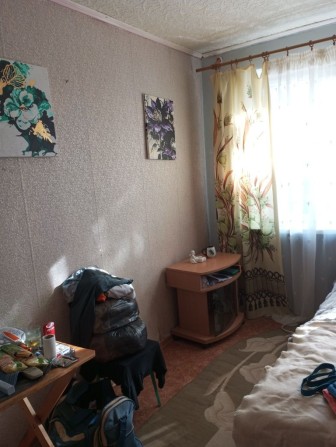 Продам срочно комнату в каммуне.хозяин. - фото 1