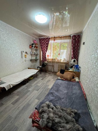 Продам комнату в коммунальной квартире на ул. Космонавтов - фото 1