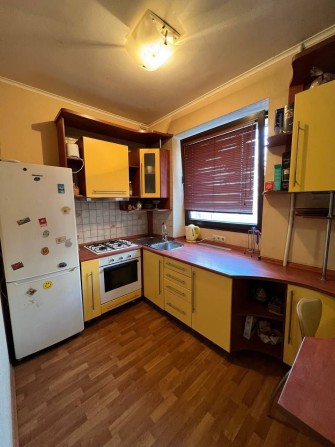 Продам 2 комнатую квартиру Центр пр. Науки сертификат - фото 1