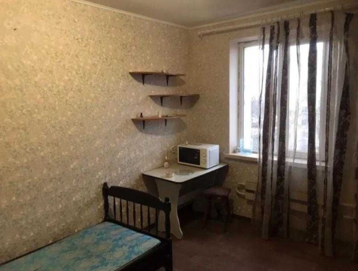 Продам комнату  в блоке на двоих рядом с метро Заводская - фото 1