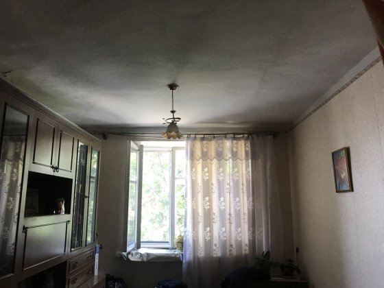 Продам дві кімнати. Авангард