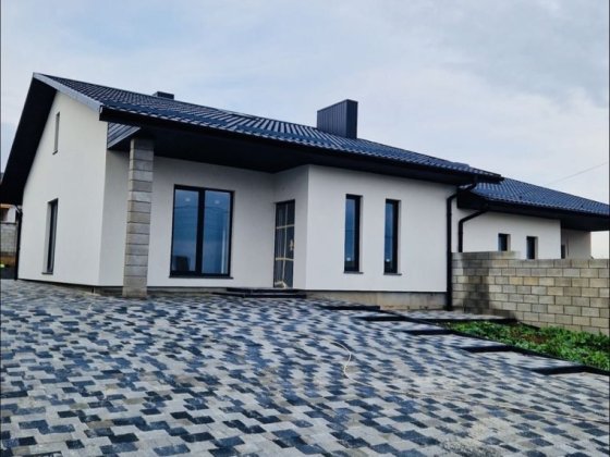 Вже готовий Котедж з чорновими роботами Рівне
