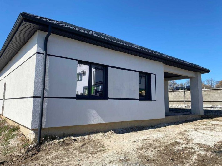 Американка в районі Екватору всі комунікації міські - фото 1