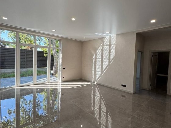 Продаж будинку з новим ремонтом, Ірпінь Ирпень