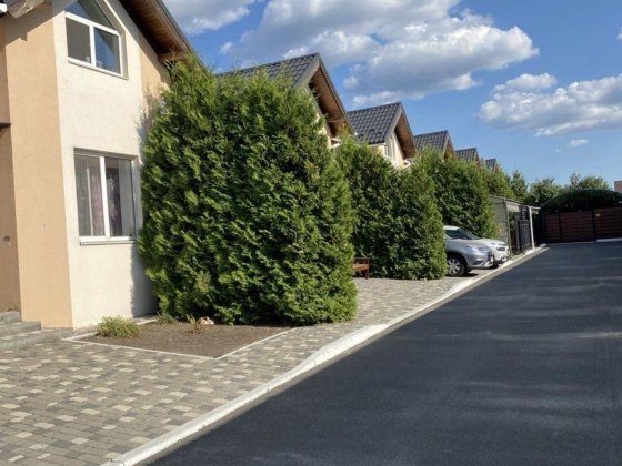 Затишний, стильний і вже з ремонтом таунхаус у Бучі! Буча