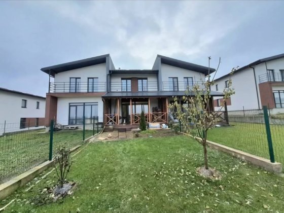 РЕАЛЬНО ТЕРМІНОВИЙ ПРОДАЖ! Котедж з ремонтом  за ціною квартири! Ровно