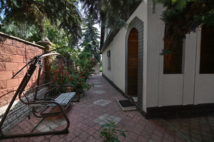 Окремий житловий будинок по вулиці Дарвіна, в м.Рівне - фото 1