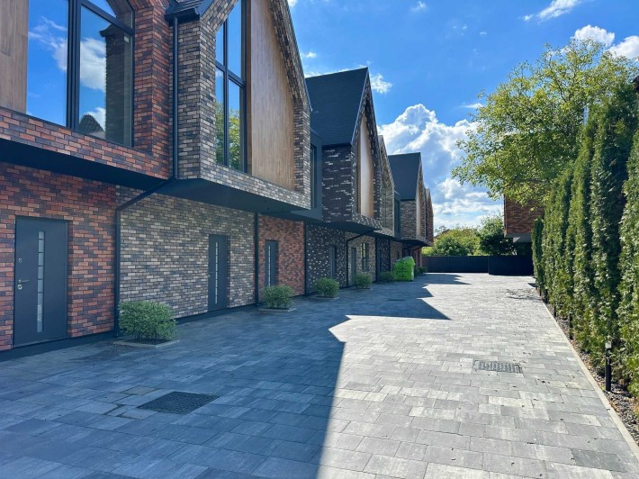 Таунхаус з газом, міські комунікації ЦЕНТР Ірпеня РОЗСТРОЧКА - фото 1