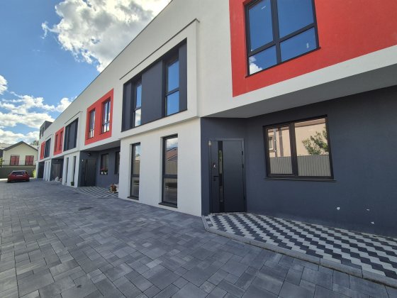 Таунхаус з наповненням розтермінування єОселя Сертифікат Буча