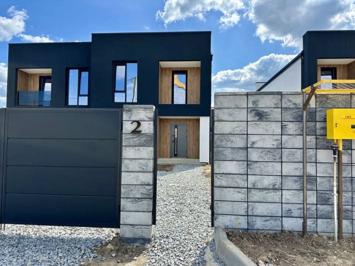 Котедж - дуплекс Щасливе 114,6кв. - фото 1